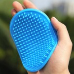 Rubber glove, for brushing pets, blue color